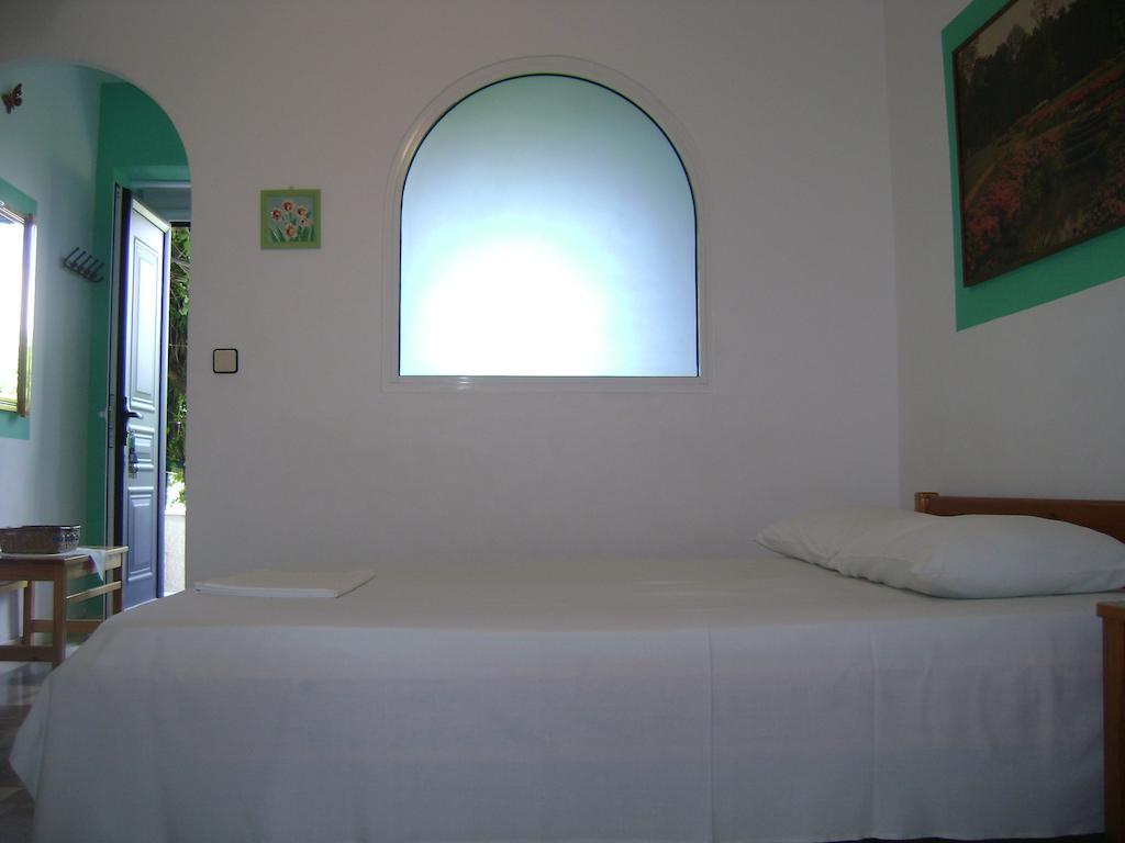 Koralli Studios Korissia  Bilik gambar